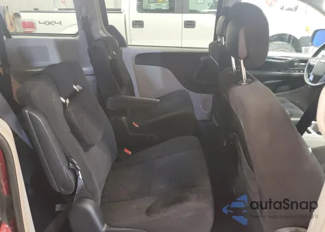 2013 Chrysler Town & Country Touring z USA, uszkodzony, nr VIN 2C4RC1BG5DR755235